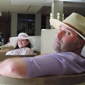 Meet your Posher, Eric